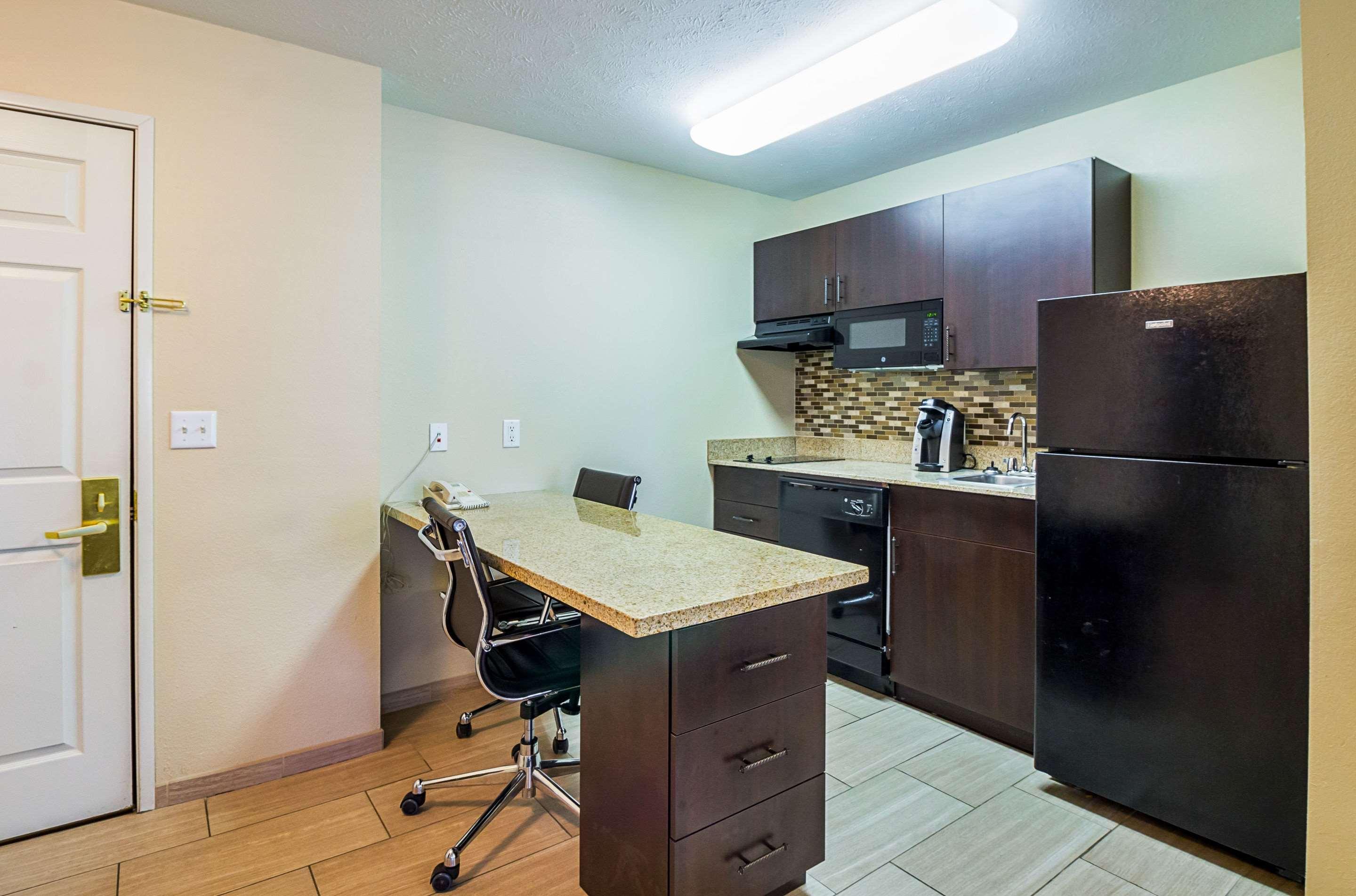 Mainstay Suites Fargo - I-94 Medical Center Экстерьер фото