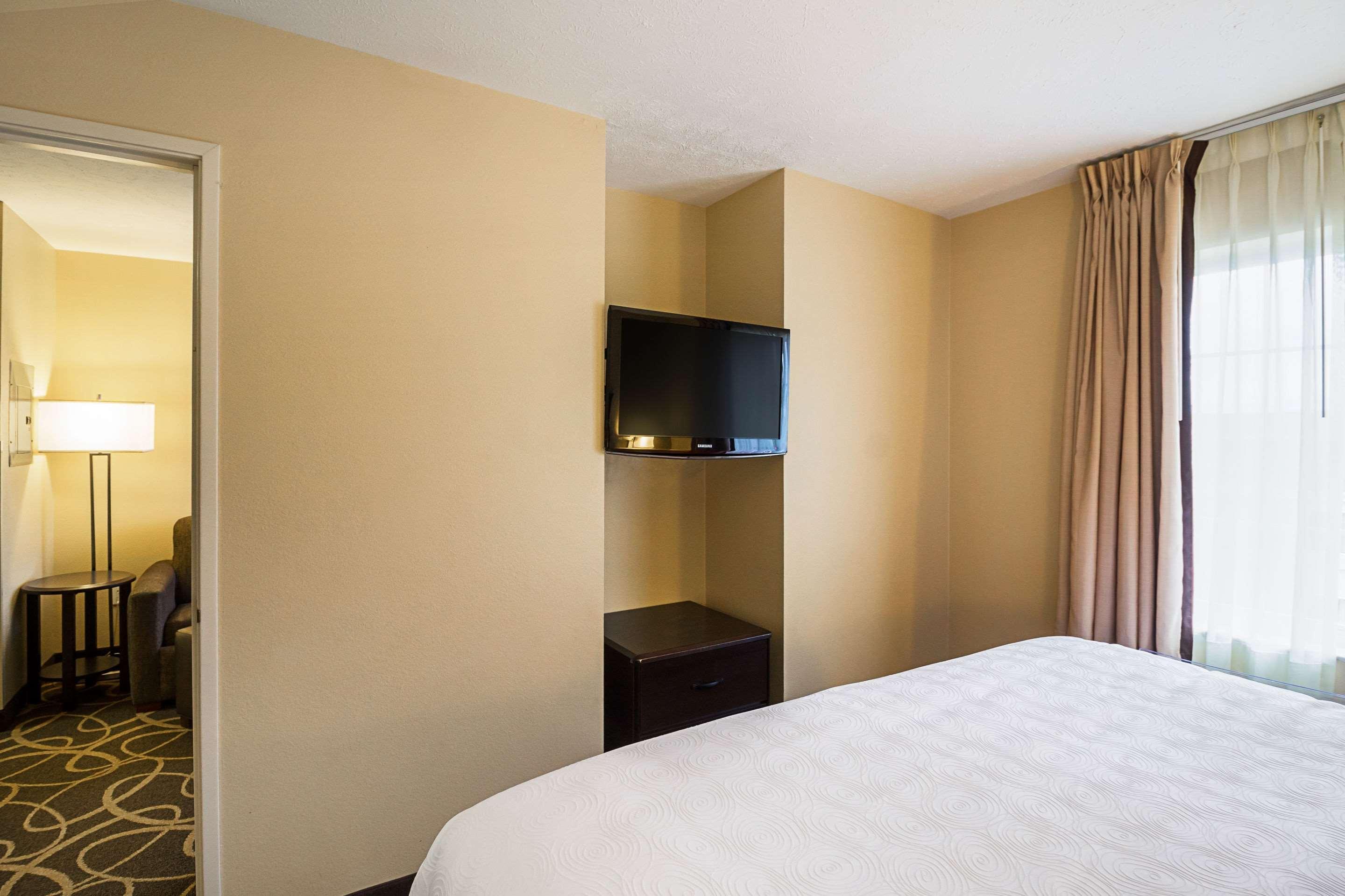 Mainstay Suites Fargo - I-94 Medical Center Экстерьер фото